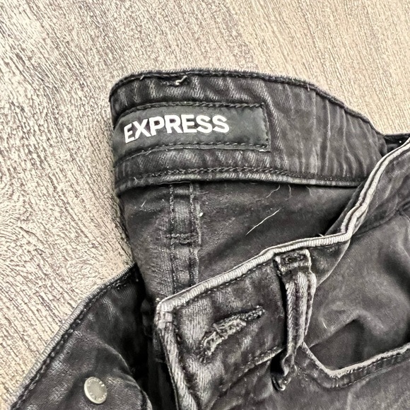 Express men’s skinny denim size 31/34. Distressed areas dark gray/black - Picture 2 of 4
